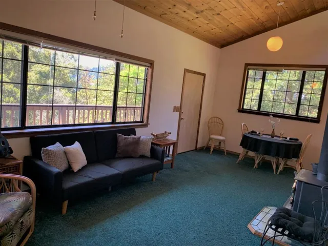 12040 Madrone Avenue, Felton, California 95018