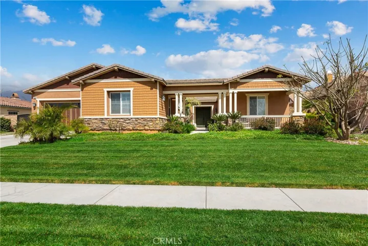 Welcome Home to 13532 Wild Maple Court!