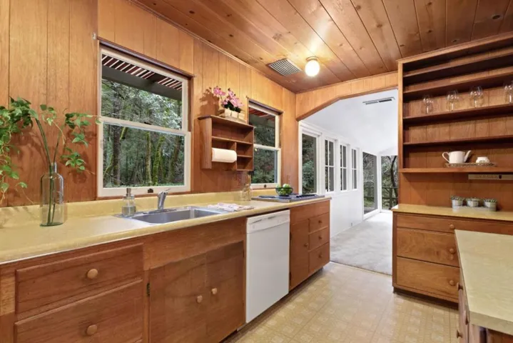 10135 Love Creek Road, Ben Lomond, California 95005