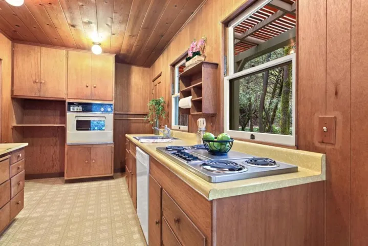 10135 Love Creek Road, Ben Lomond, California 95005