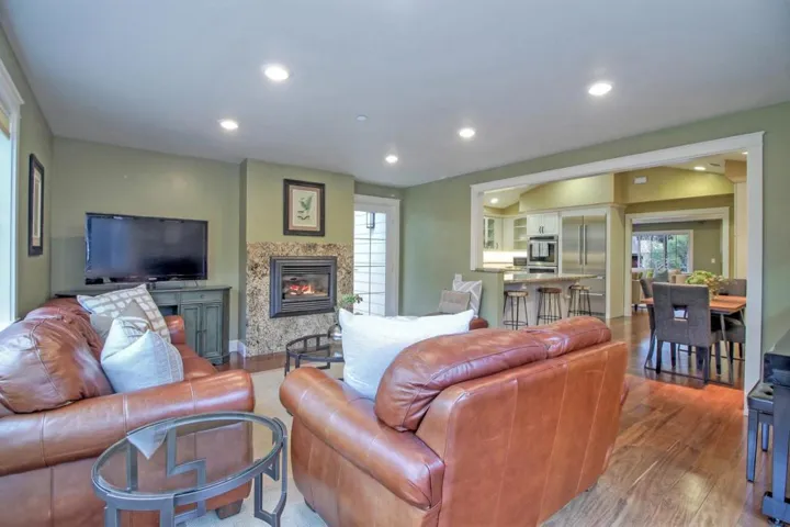 930 Seena Avenue, Los Altos, California 94024