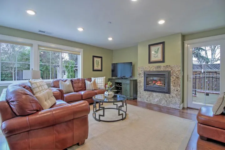 930 Seena Avenue, Los Altos, California 94024