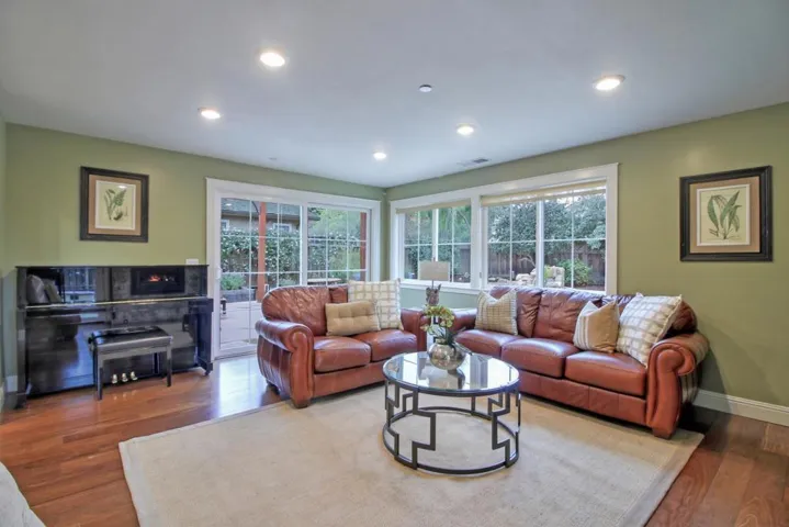 930 Seena Avenue, Los Altos, California 94024
