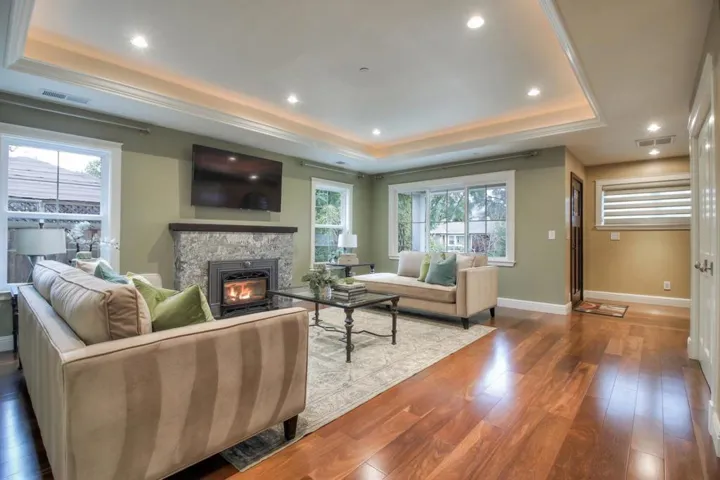 930 Seena Avenue, Los Altos, California 94024