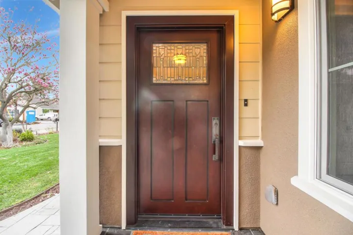 930 Seena Avenue, Los Altos, California 94024