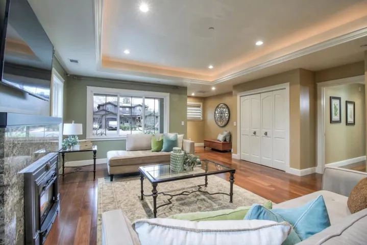 930 Seena Avenue, Los Altos, California 94024