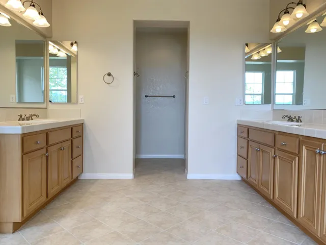 Master Bath (2)