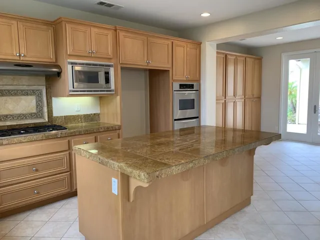 Kitchen (24)