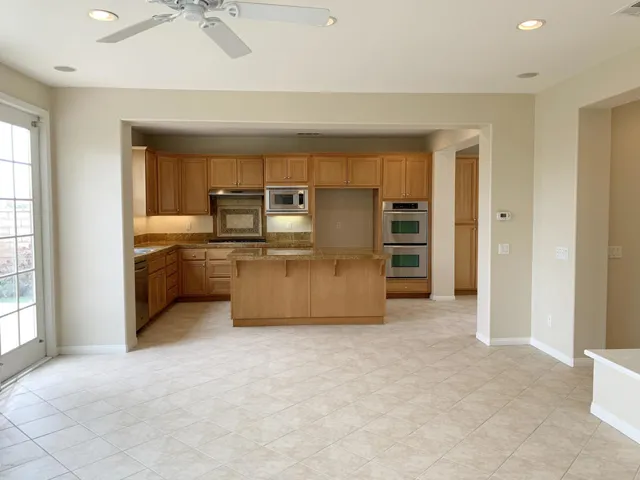 Kitchen (15)