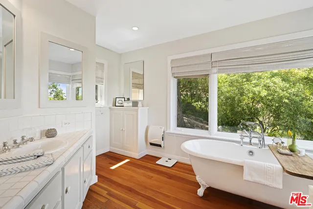 20155 Observation Drive, Topanga, California 90290
