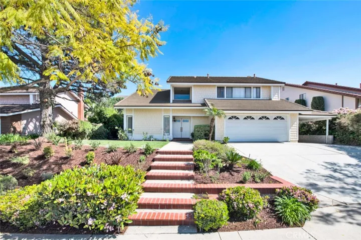 6680 E Leafwood Drive, Anaheim Hills, California 92807