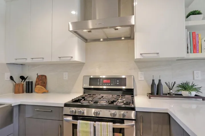 1674 Belleville Way, Sunnyvale, California 94087