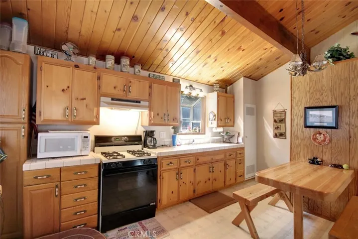 500 W Rainbow Boulevard, Big Bear, California 92314