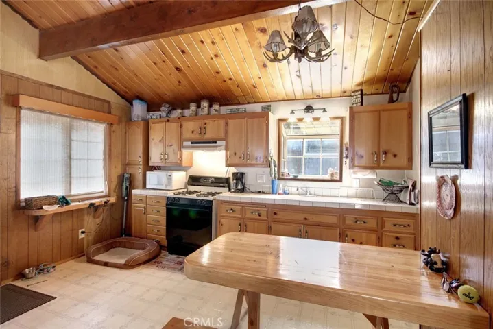500 W Rainbow Boulevard, Big Bear, California 92314