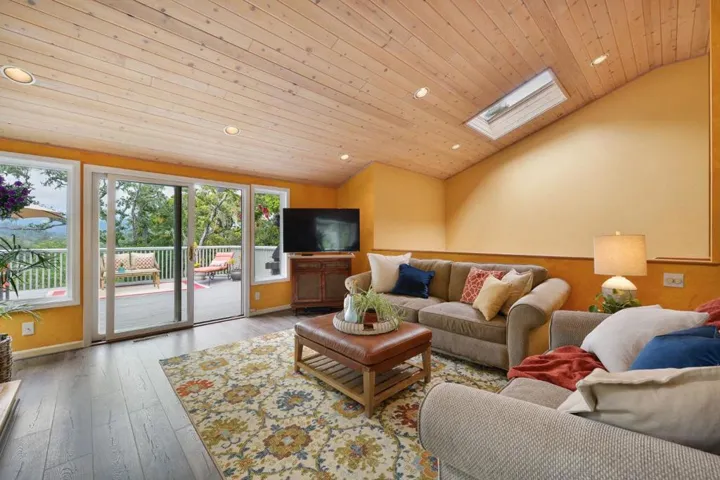 456 Loma Prieta Drive, Aptos, California 95003