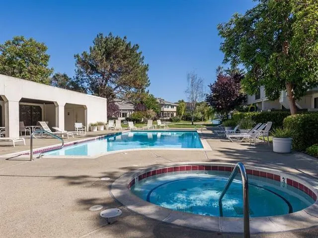 201 Shorebird Circle 201, Redwood City, California 94065