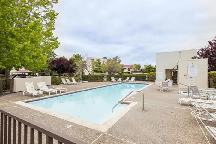201 Shorebird Circle 201, Redwood City, California 94065