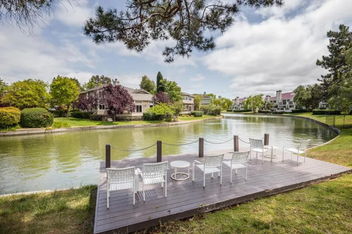 201 Shorebird Circle 201, Redwood City, California 94065