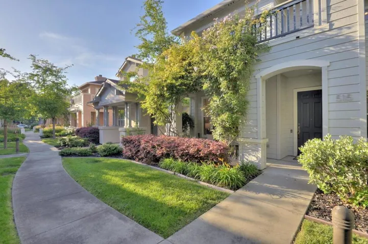 515 Front Lane, Mountain View, California 94041