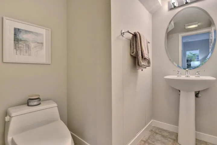515 Front Lane, Mountain View, California 94041