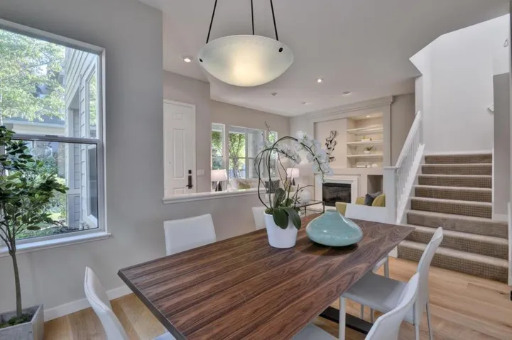 515 Front Lane, Mountain View, California 94041