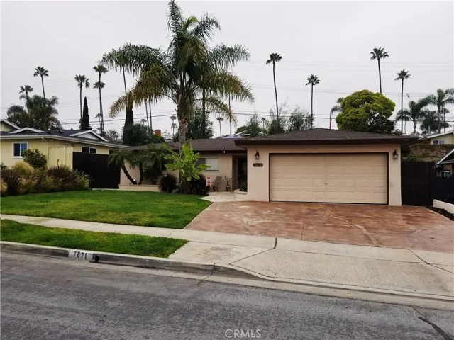 7671 Alberta Drive, Huntington Beach, California 92648