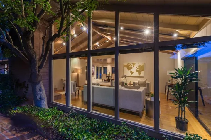 23480 Ravensbury Avenue, Los Altos Hills, California 94024