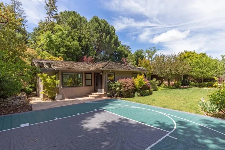 23480 Ravensbury Avenue, Los Altos Hills, California 94024