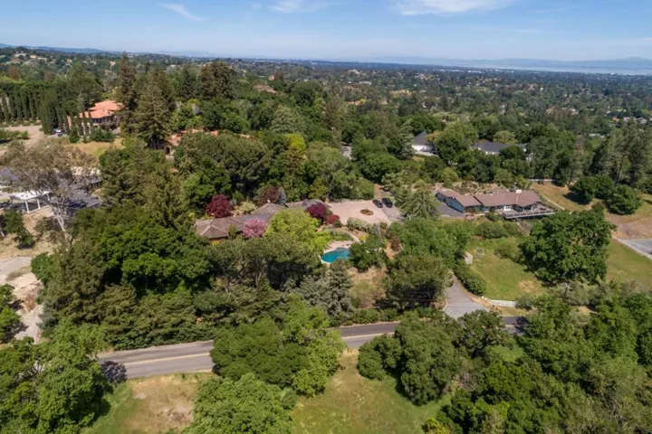 23480 Ravensbury Avenue, Los Altos Hills, California 94024