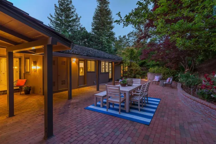 23480 Ravensbury Avenue, Los Altos Hills, California 94024