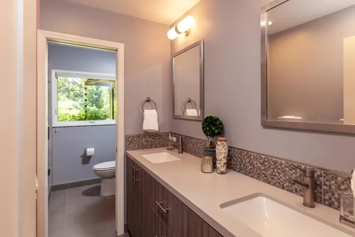 23480 Ravensbury Avenue, Los Altos Hills, California 94024