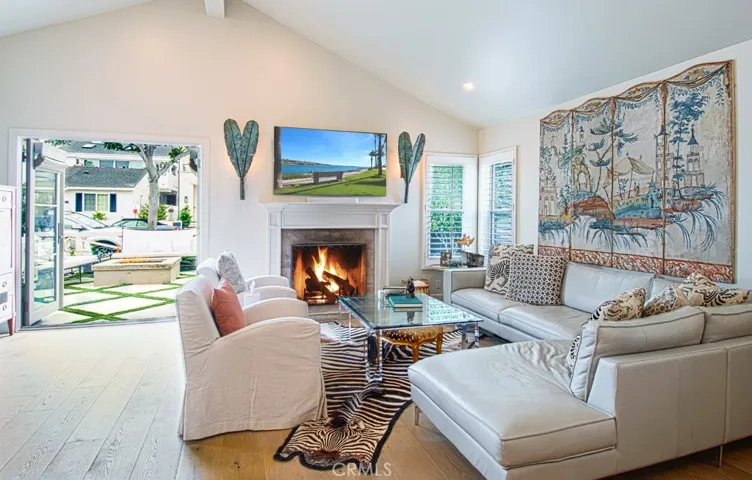 409 Poinsettia Avenue, Corona Del Mar, California 92625