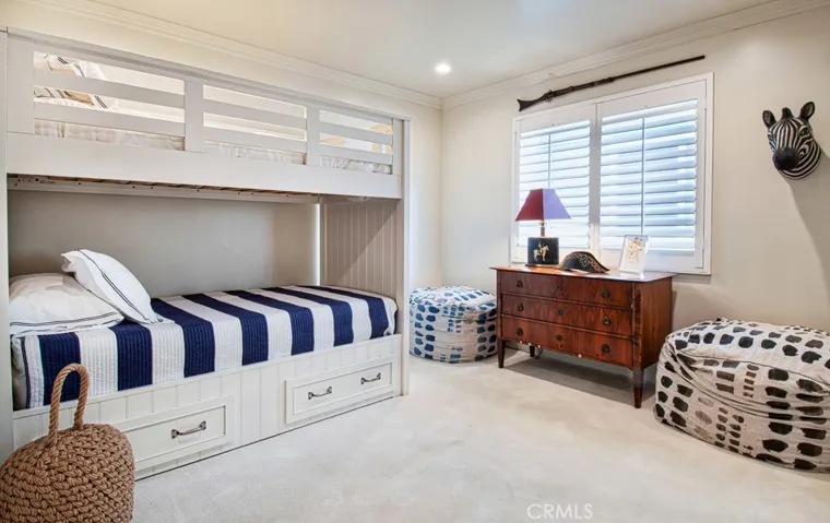 409 Poinsettia Avenue, Corona Del Mar, California 92625