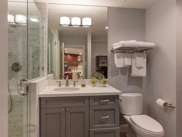 2140 Santa Cruz Avenue D107, Menlo Park, California 94025