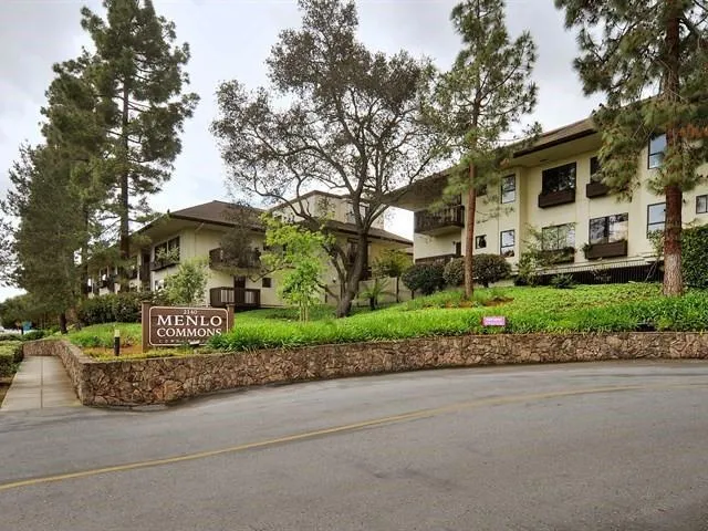 2140 Santa Cruz Avenue D107, Menlo Park, California 94025