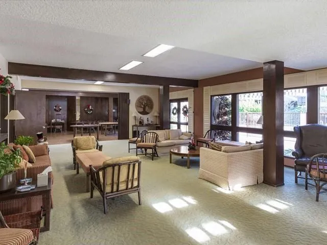 2140 Santa Cruz Avenue D107, Menlo Park, California 94025