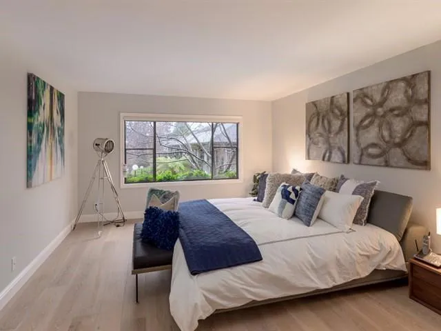 2140 Santa Cruz Avenue D107, Menlo Park, California 94025