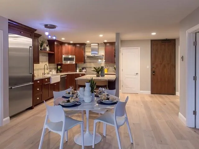 2140 Santa Cruz Avenue D107, Menlo Park, California 94025