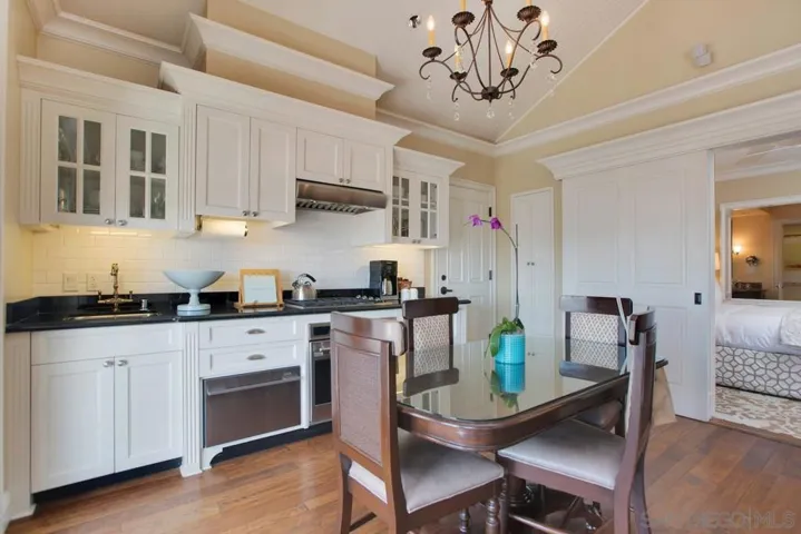 1500 Orange Ave 8, Coronado, California 92118