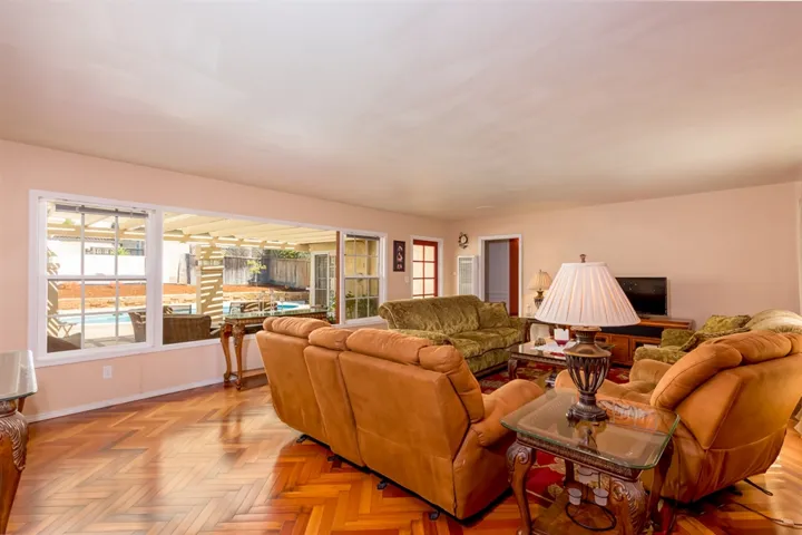 803 First Avenue, Chula Vista, California 91911