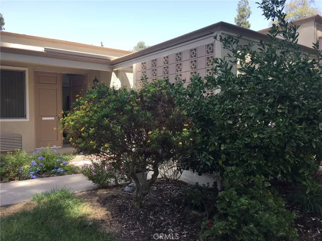66 Calle Aragon F, Laguna Woods, California 92637