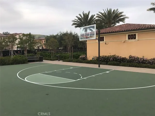 50 Thoroughbred, Irvine, California 92602