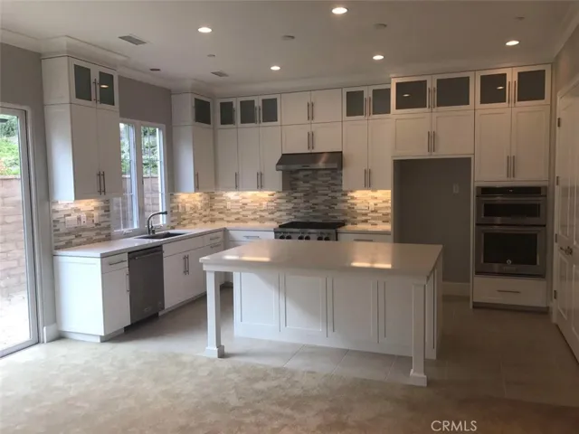 50 Thoroughbred, Irvine, California 92602