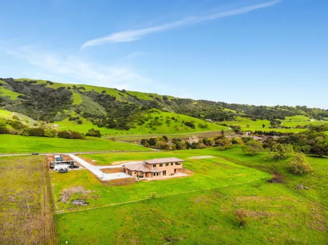 8535 Vista Court, Gilroy, California 95020