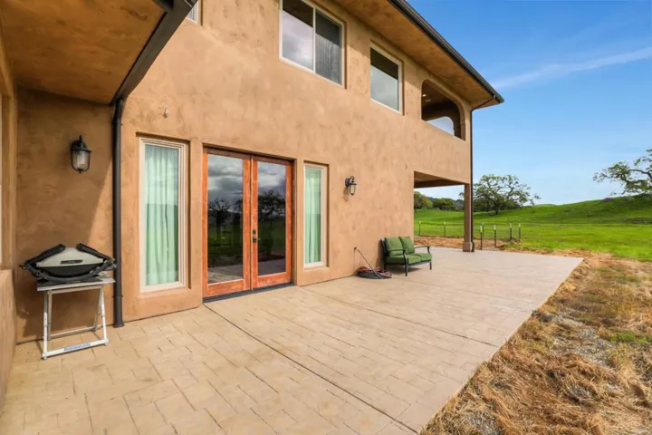 8535 Vista Court, Gilroy, California 95020
