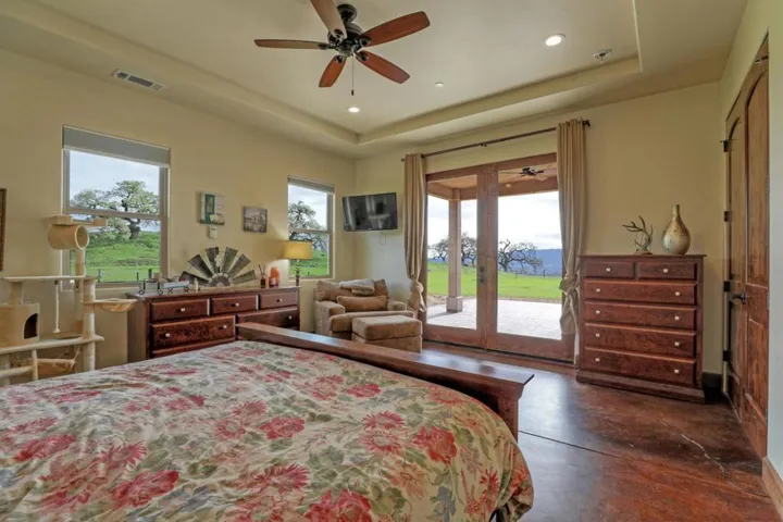 8535 Vista Court, Gilroy, California 95020