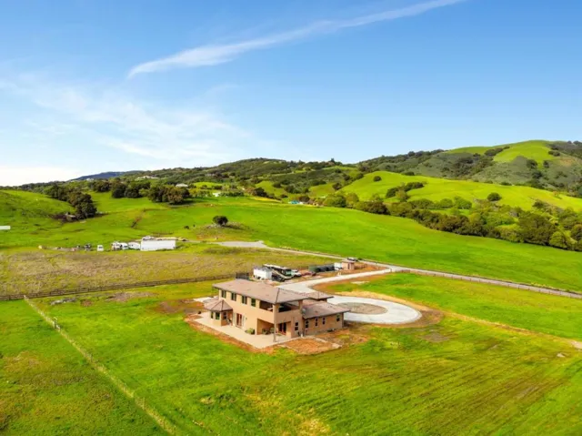 8535 Vista Court, Gilroy, California 95020