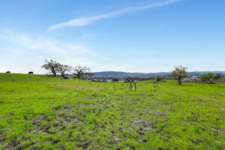 8535 Vista Court, Gilroy, California 95020