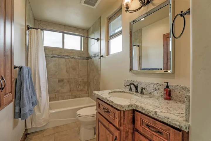 8535 Vista Court, Gilroy, California 95020