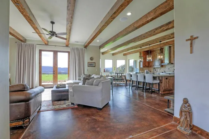 8535 Vista Court, Gilroy, California 95020